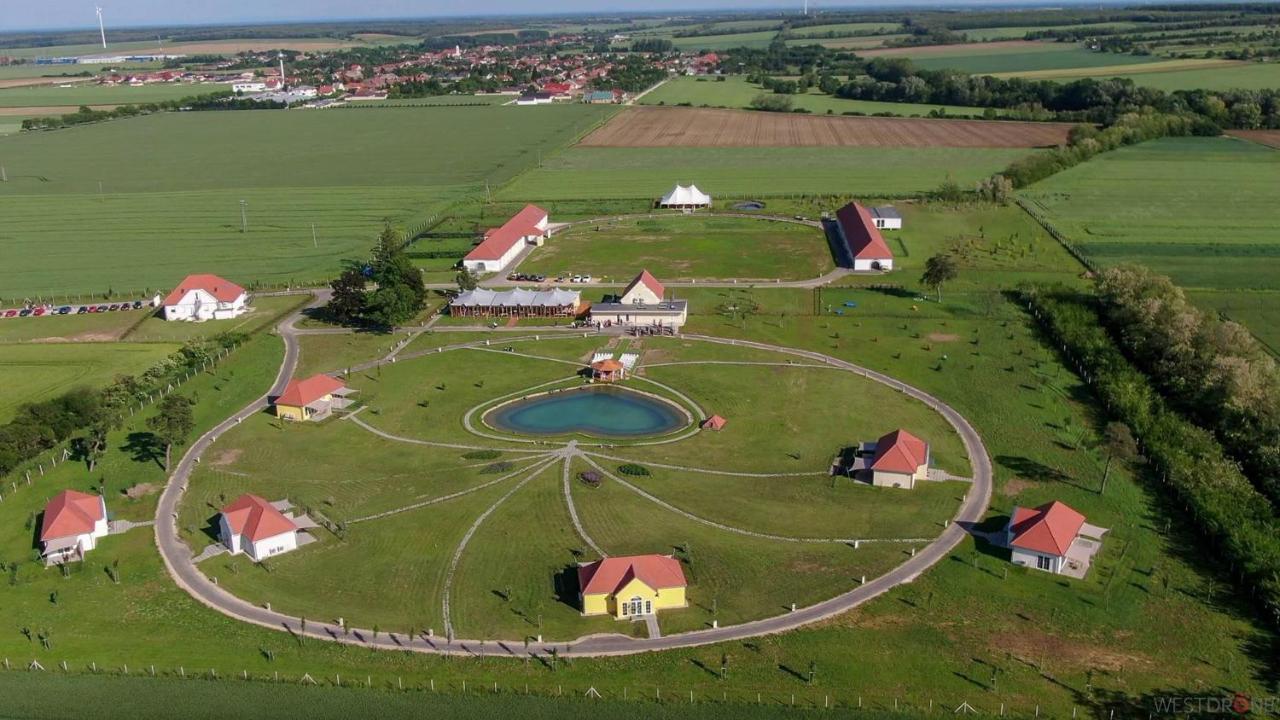 Chalets Franciska Major, Pro Village Sopronkovesd Buitenkant foto